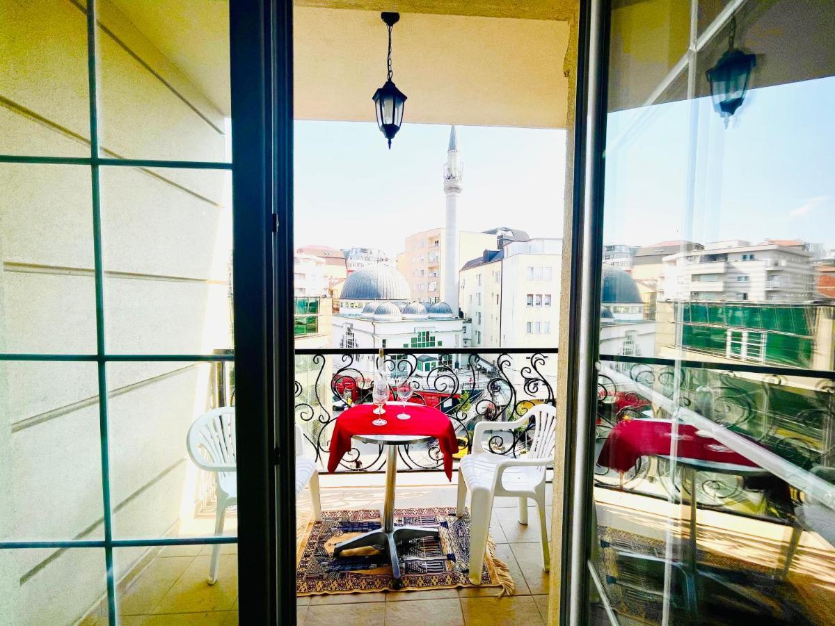 4 Llullat - City Center Apartment Prishtinë Luaran gambar